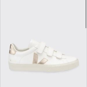 Women Gold Veja Size 38 (W 7.5 ) Logo